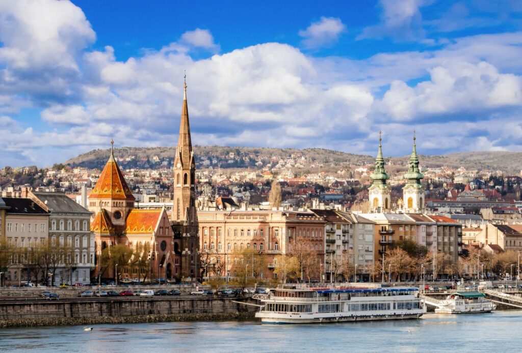 Budapest imagen de un barco de crucero fluvial Danubio